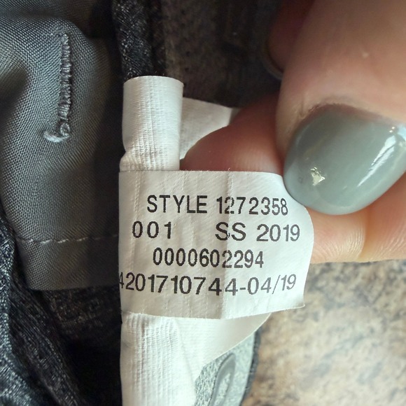 Under Armour Mens HeatGear Golf Shorts Gray Heather Size 36 Waist Grip Logo - Picture 7 of 9